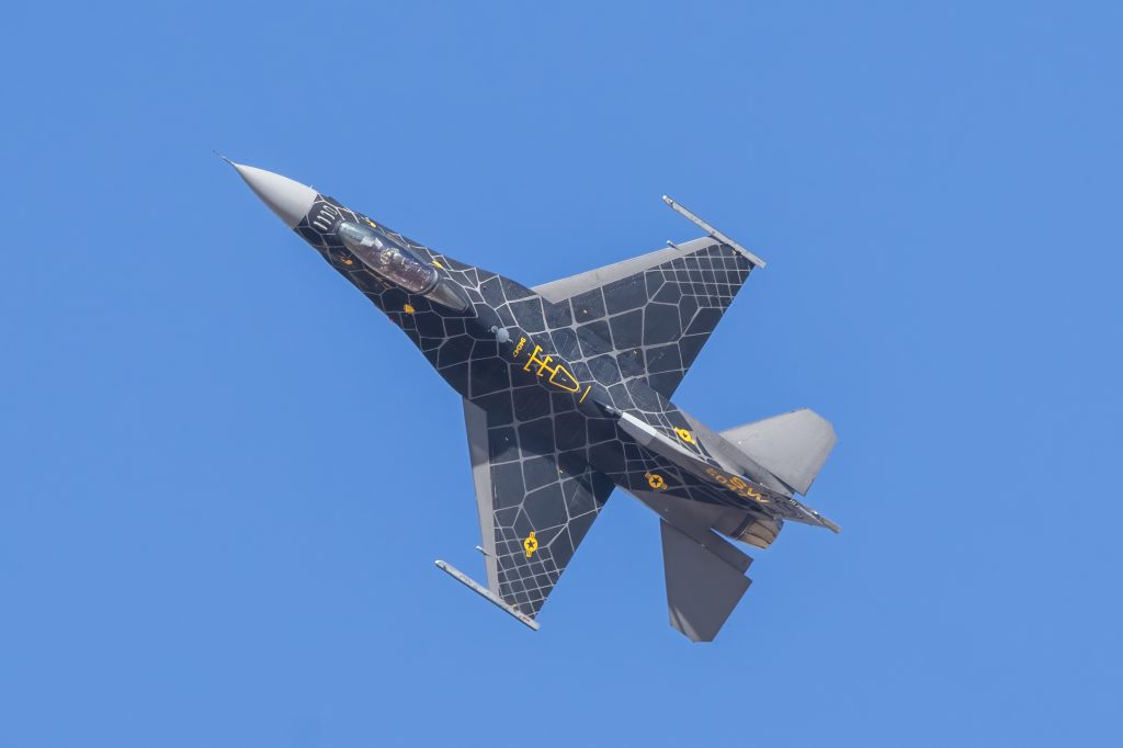 The Best Places To Watch Heritage Flight Training In Tucson (And Why It’s Worth Seeing) 11 viper livery